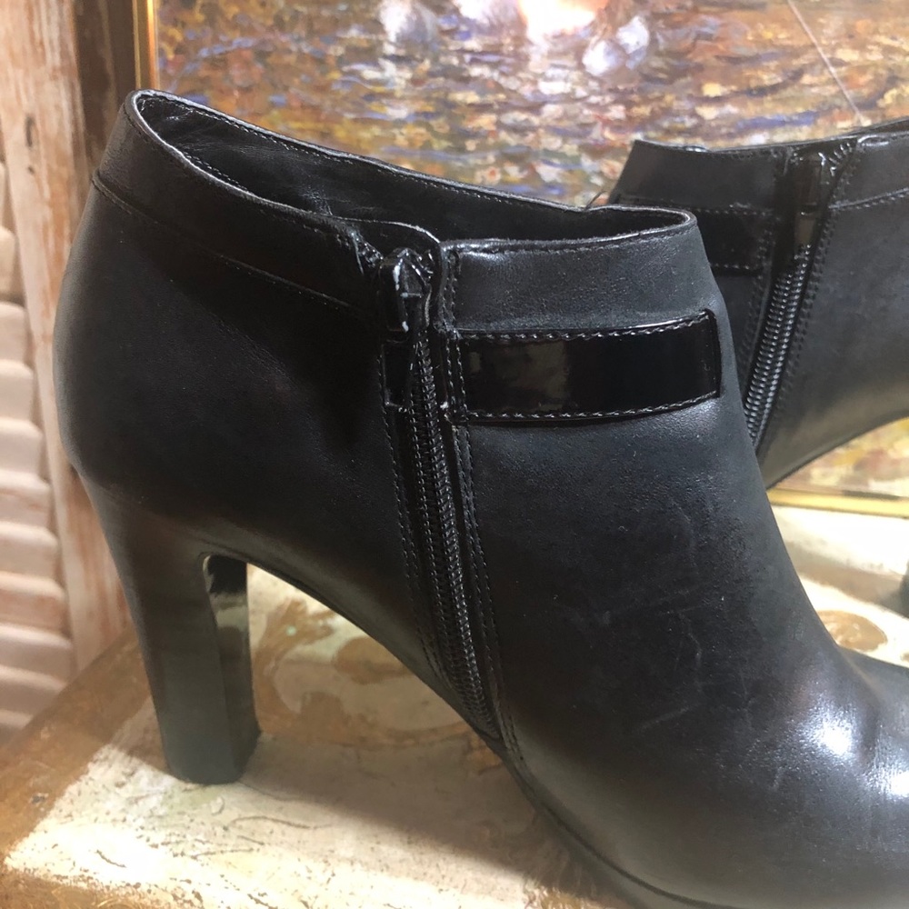 SZ 8.5-RALPH LAUREN BLACK LEATHER 4” ANKLE BOOTS - Picture 4 of 16